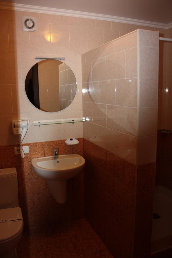 Hotel Gostynnyi Dvir Bucha Room photo